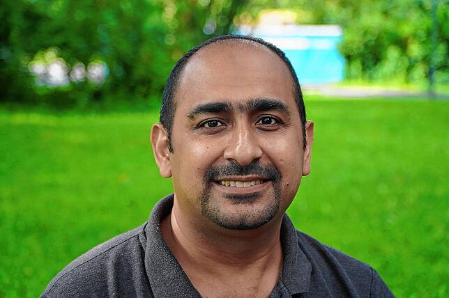 Zaid Hasan (39) arbeitet als Funktionsoberarzt in der Urologie des Singener Klinikums. Er stammt aus dem Irak und vermisst manchmal sein ...