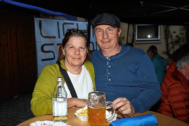 Bild 17: Das Dingelsdorfer Herbstfest 2025 ist eröffnet: So wird am ersten Abend gefeiert