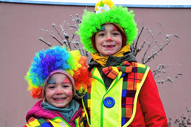 Bild 2: So bunt ist der Kinderumzug beim Dauchinger Narrentreffen