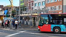 Wird aus dem Kiosk am Bodanplatz ein Hochhaus? Oder was passiert hier? Viele Passanten stellen sich diese Frage angesichts des großen ...