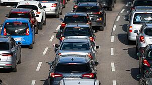 Auf der A81 nahe Stuttgart geht derzeit nichts mehr. (Symbolbild)