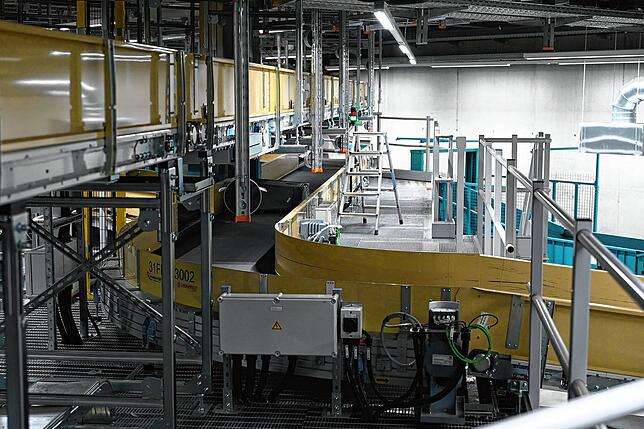 Ein komplexes System sorgt dafür, dass jeder Koffer an die richtige Stelle transportiert wird.