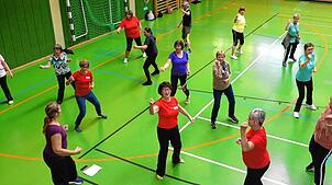 Die Sporthalle – hier eine Gruppe in Aktion beim kürzlich veranstalteten Seniorentag mit Schnupperkursen – soll 2025 mit sparsamen und ...