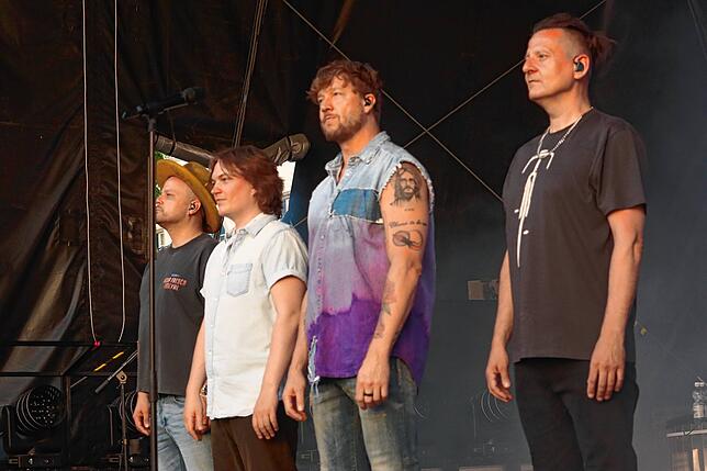 Bild 29: Open Air in Meersburg: Samu Haber verzaubert Fans