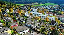 Blick auf den Rupertsberg in St. Georgen. Wenn vielleicht in ein paar Jahren ein kommunales Nahwärmenetz aufgebaut wird, könnten Teile ...