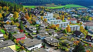 Blick auf den Rupertsberg in St. Georgen. Wenn vielleicht in ein paar Jahren ein kommunales Nahwärmenetz aufgebaut wird, könnten Teile ...