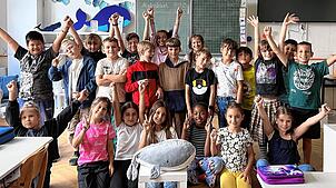 Die Schüler der Walklasse mit ihrem Maskottchen „Wilma“.