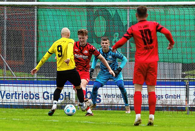 Bild 3: Remis im Duell Walbertsweiler-Rengetsweiler mit FC Öhningen-Gaienhofen. Wir haben die besten Bilder!