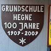 Die Grundschule Hegne besteht seit 1909 und war wegen ihrer geringen Größe immer wieder in der Diskussion.