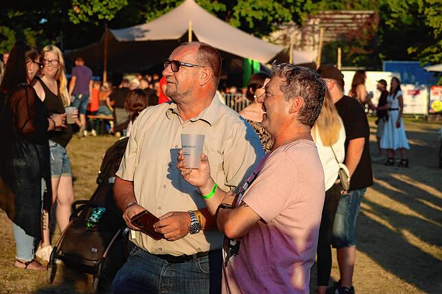 Bild 10: Anita Hofmann und andere Schlagerstars: Party beim Sound Beach Festival 2025 in Überlingen