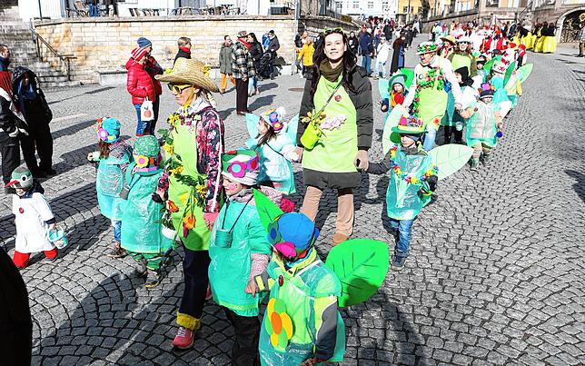 Bild 18: Donaueschingen: Kinderumzug zum Schmutzigen Donnerstag begeistert die Stadt – Bilder!