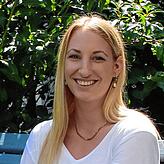 Corinna Weber fühlt sich iIm Garten ihrer Eltern immer noch zu Hause, er gehört zu ihren Lieblingsorten in Wutöschingen.