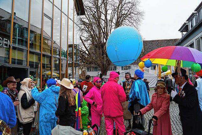 Bild 6: So bunt war der Rathaussturm in Frickingen