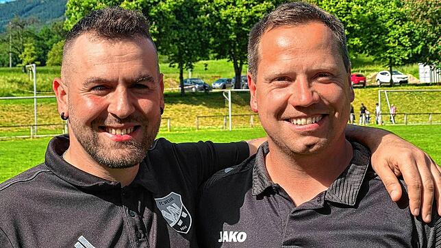 Bewährtes Duo: Yasin Arac (links) und Jörg Schick trainieren auch in der Saison 2024/25 die SG FC Wehr/Brennet II.