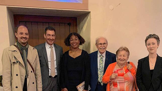 Freude beim Konzert. Von links: Martin Weber, OB Erik Pauly, Patricia Ott, Wolfgang Müller-Fehrenbach, Minia Joneck und Leigh Michelow. ...