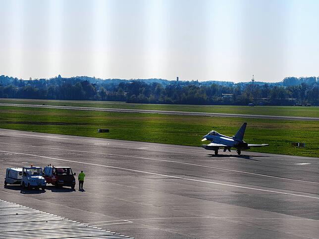 Bild 3: Landung eines Eurofighters am Bodensee Airport: Ein überraschendes Ereignis für alle - Hier die Bilder!