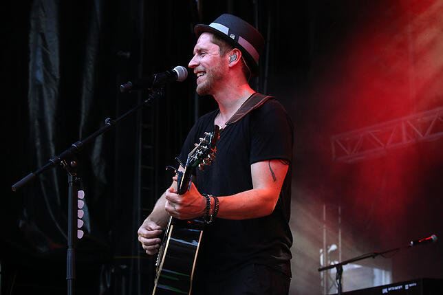 Bild 5: Bilder: 2000 Zuschauer bei Doppelkonzert von Johannes Oerding und Glasperlenspiel