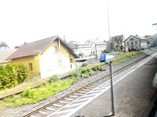 Der Bahnhof Murg aus dem IRE von Bad Säckingen nach Waldshut am Donnerstag, 17. August 2023, um 12.09 Uhr. Eine defekte Weiche in Murg ...