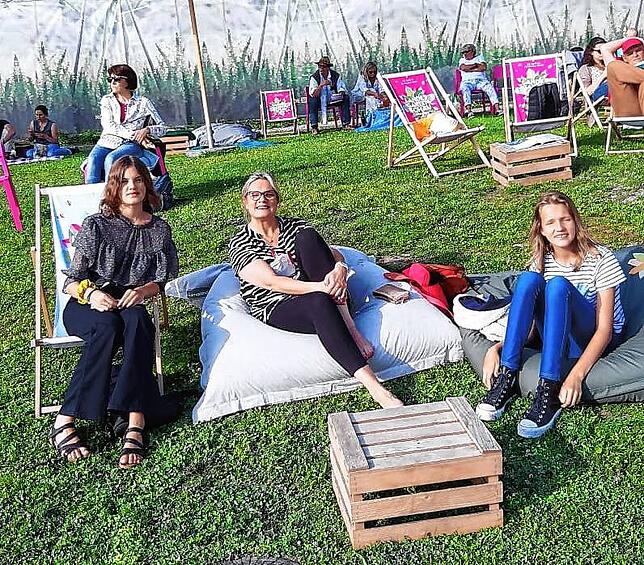 Astrid Goncalves mit ihren Töchtern Carlota und Mathilde.