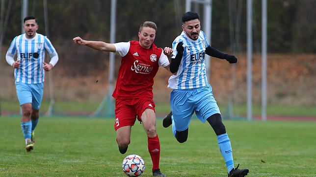 Nicolas Schiller (am Ball, hier in einem früheren Spiel) sicherte dem SV Deggenhausertal den Sieg gegen Mühlhausen.