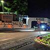 65 Meter lang war ein Schwertransporter, der mit gerade mal 25 Stundenkilometern Höchstgeschwindigkeit auf den Straßen unterwegs war.