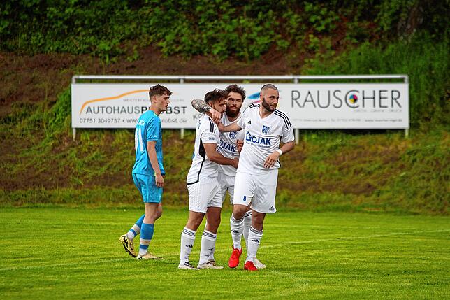 Bild 1: SV Blau-Weiß Murg siegt 5:3 beim SV Buch – und wir haben Bilder!