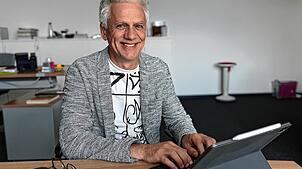 Nimmt Abschied: Der Schulleiter des Otto-Hahn-Gymnasiums mit Realschule, Andreas Goldschmidt. Foto: Markus Reutter