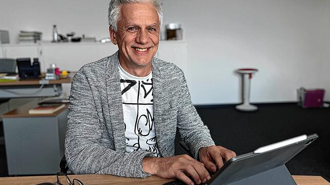 Nimmt Abschied: Der Schulleiter des Otto-Hahn-Gymnasiums mit Realschule, Andreas Goldschmidt. Foto: Markus Reutter