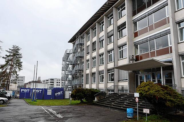 Die Zeppelin-Gewerbeschule Konstanz gehört zu den sieben Beruflichen Schulen in der Trägerschaft des Landkreises Konstanz. Die Schüler ...
