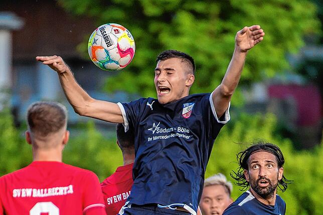 Bild 1: VfB Waldshut verliert gegen den SV RW Ballrechten-Dottingen mit 1:3 &ndash; wir haben Bilder!