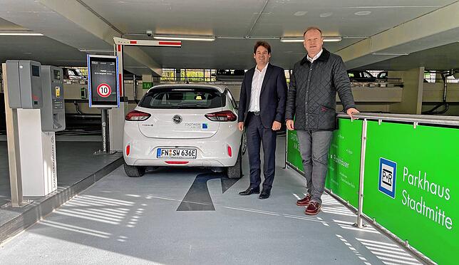 Bild 1: Parkhaus Stadtmitte öffnet nach 427 Tagen wieder