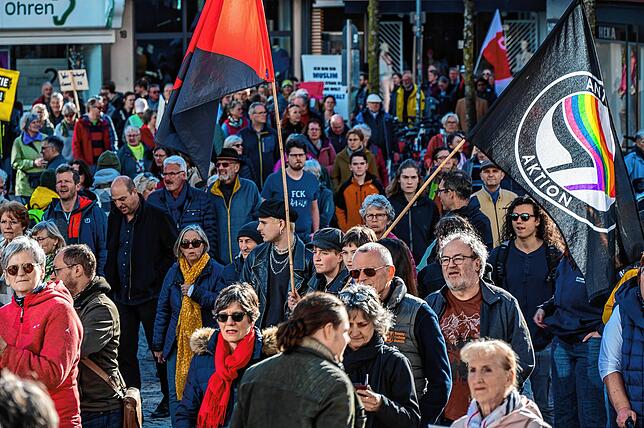 Bild 22: Bilder von der Kundgebung für Demokratie und Toleranz in Friedrichshafen