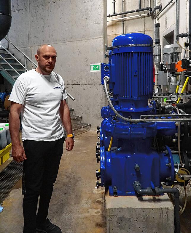 Funktionierende Technik und Chemie sorgen auch im Solara für beste Wasserqualität. Die richtige Wassertemperatur generiert in Königsfeld ...
