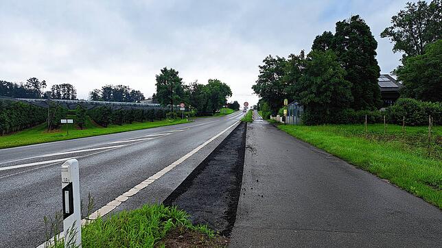 Das Regierungspräsidium Tübingen lässt den rund 2,8 Kilometer langen Fahrbahnabschnitt der Bundesstraße 33 zwischen Ittendorf und ...