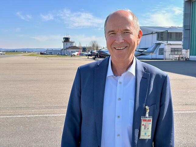 Claus-Dieter Wehr, Geschäftsführer der Flughafen Friedrichshafen GmbH (FFG), muss sich Gedanken um ein neuen Betriebskonzept machen.