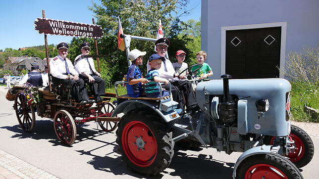 Historisch: Die Spritze der Feuerwehr Wellendingen durfte nicht fehlen.