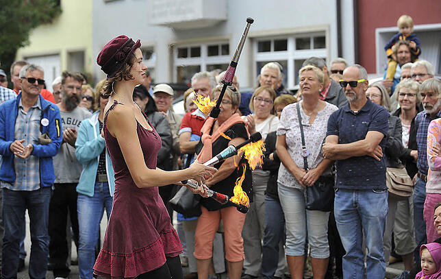 Bild 14: Wenn Gaukler und Musiker in der Zähringerstadt regieren: Impressionen vom Straßenmusiksonntag in Bräunlingen