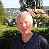 Dirk Pette im Garten seines Hauses auf der Reichenau.
