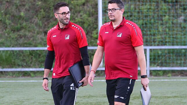 Abschied vom Nägeleberg: Trainer Michael Hagmann (links) und sein Co-Trainer Oliver Neff beenden zum Saisonende ihre Tätigkeit beim FC ...