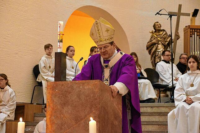 Bild 34: Die schönsten Bilder der Feier der Altarweihe in der Kirche St. Oswald in Stockach (Teil 2)