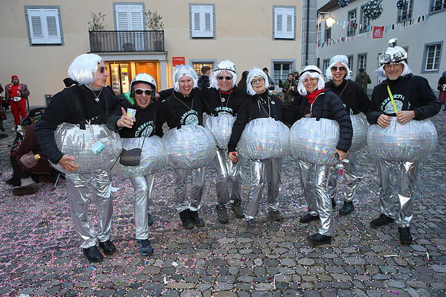 Bild 14: Konstanzer Straßenfasnacht 2025: Die Altstadt wird zum Narrenparadies - Die Bilder vom Abend!