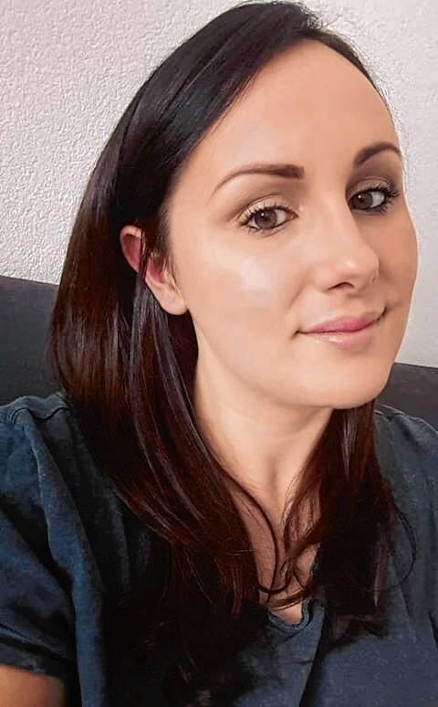 Sarah Vukelic bietet älteren Menschen in Zeiten von Corona an, ihre Einkäufe zu erledigen.