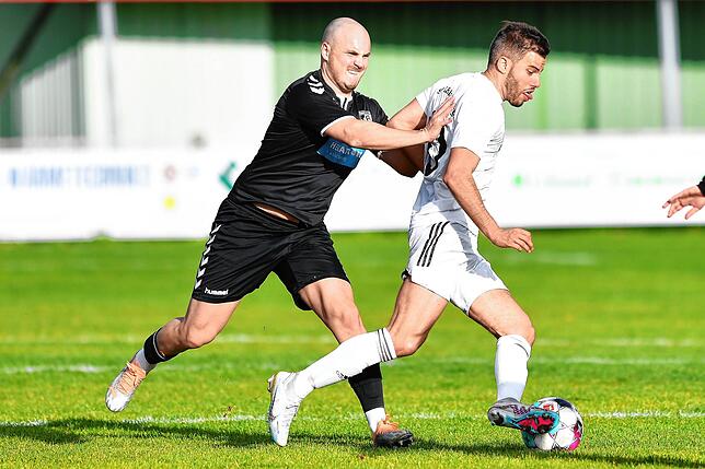 Bild 13: SV 08 Laufenburg verliert bei Spitzenreiter VfR Hausen mit 0:2 &ndash; und wir haben Bilder!