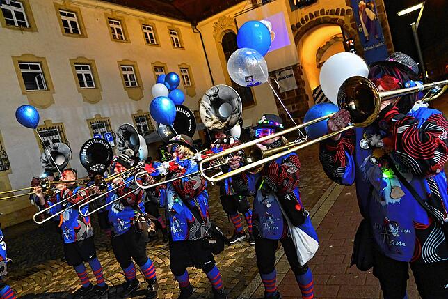 Bild 2: Villinger Fasnet wird mit Feuerwerk am Bickentor begrüßt