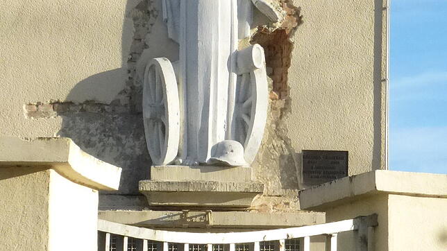 Die ersten Abbauspuren an der heiligen Barbara sind schon zu sehen. Sie ist die Schutzpatronin der Artillerie.