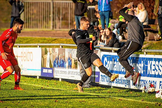 Bild 16: SV Buch wendet das Blatt zum 5:3-Sieg beim FC Wallbach &ndash; und wir haben die Bilder!
