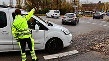 Wegweisung am Döbele: Der Einsatz der Verkehrskadetten hat 2024 dafür gesorgt, dass der Verkehr auch an besucherstarken Tagen nicht ...