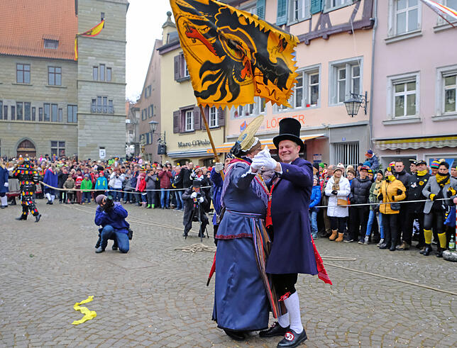 Bild 15: Alle Bilder vom Narrenbaumstellen in Überlingen