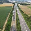 Wasser aus dem Rauschenbächlein hat Teile der Autobahn bei Augst im Kanton Basel-Landschaft überflutet.
