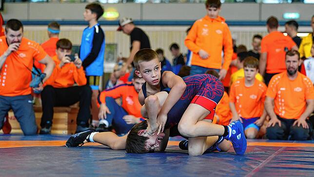 Bild 24: Nachwuchsringer begeistern bei Eiche Radolfzell. Unsere Bildergalerie vom Bodensee Cup!